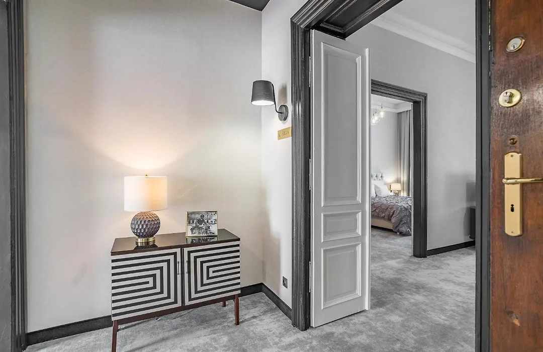 Szewska 22 Boutique-1